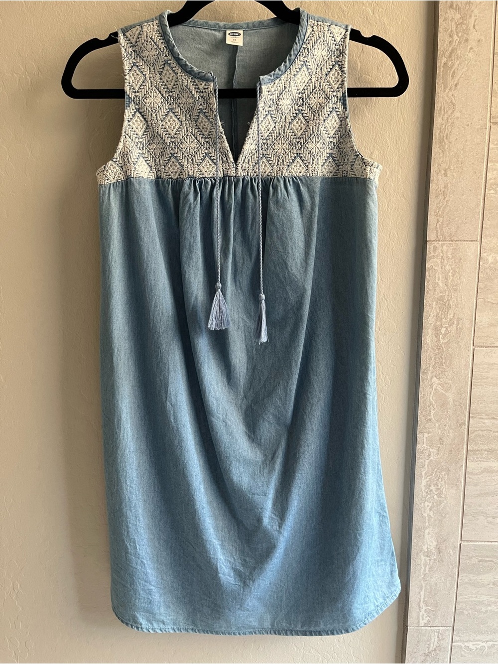 Boho Chic Old Navy Light Blue Chambray Embroidered Sleeveless Tunic Dress XS